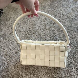 Elegant White Woven Handbag